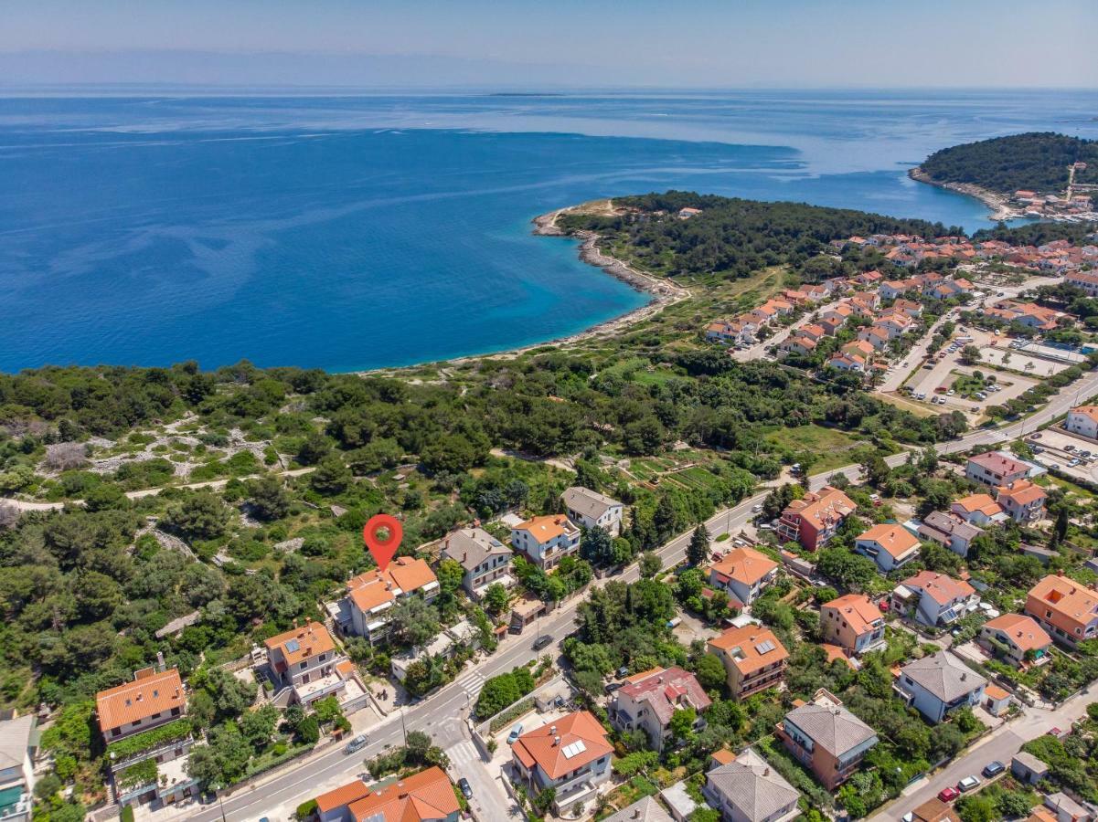 Apartments Mirella Mali Lošinj Exterior foto